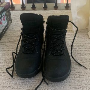 Men’s Size 11 Columbia Snow/Hiking Boots